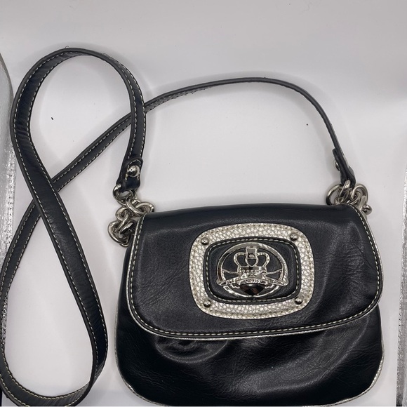 Kathy Van Zeeland black Shoulder Bag. Snap closure. Pre-owned. - Picture 1 of 8